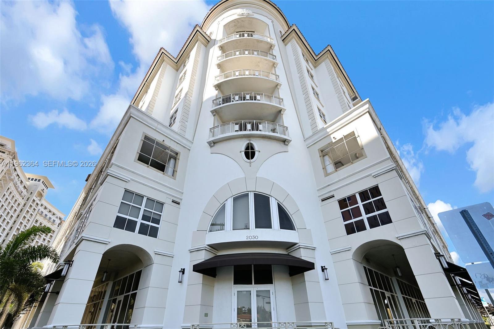 2030 S Douglas Rd # 703