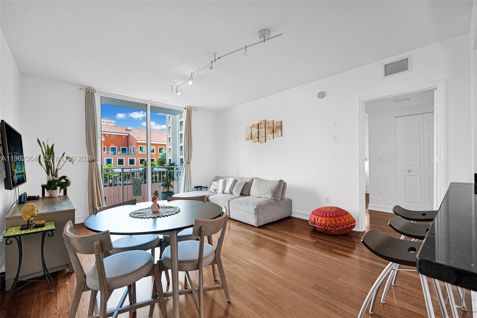 2030 S Douglas Rd # 703