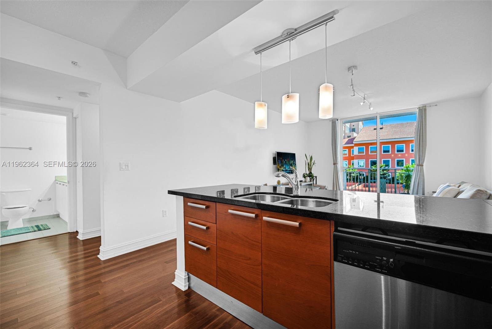 2030 S Douglas Rd # 703