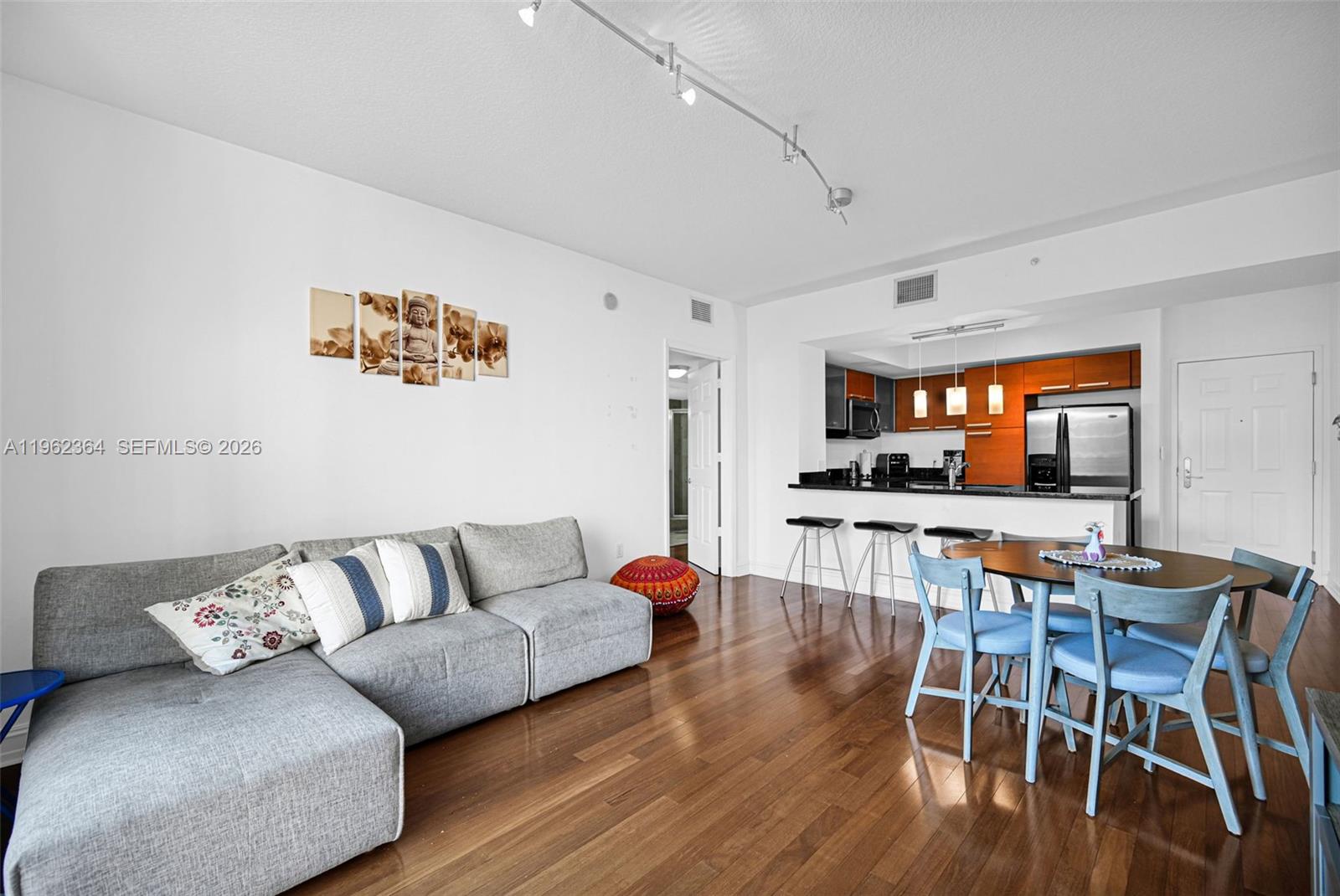 2030 S Douglas Rd # 703