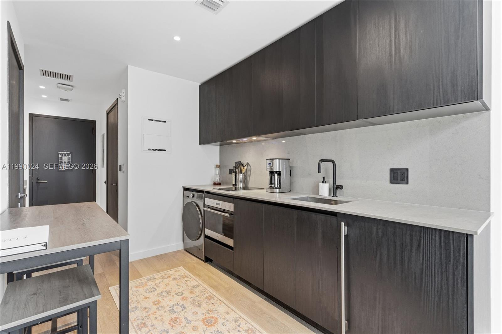 20 NE 11th St # 2306A