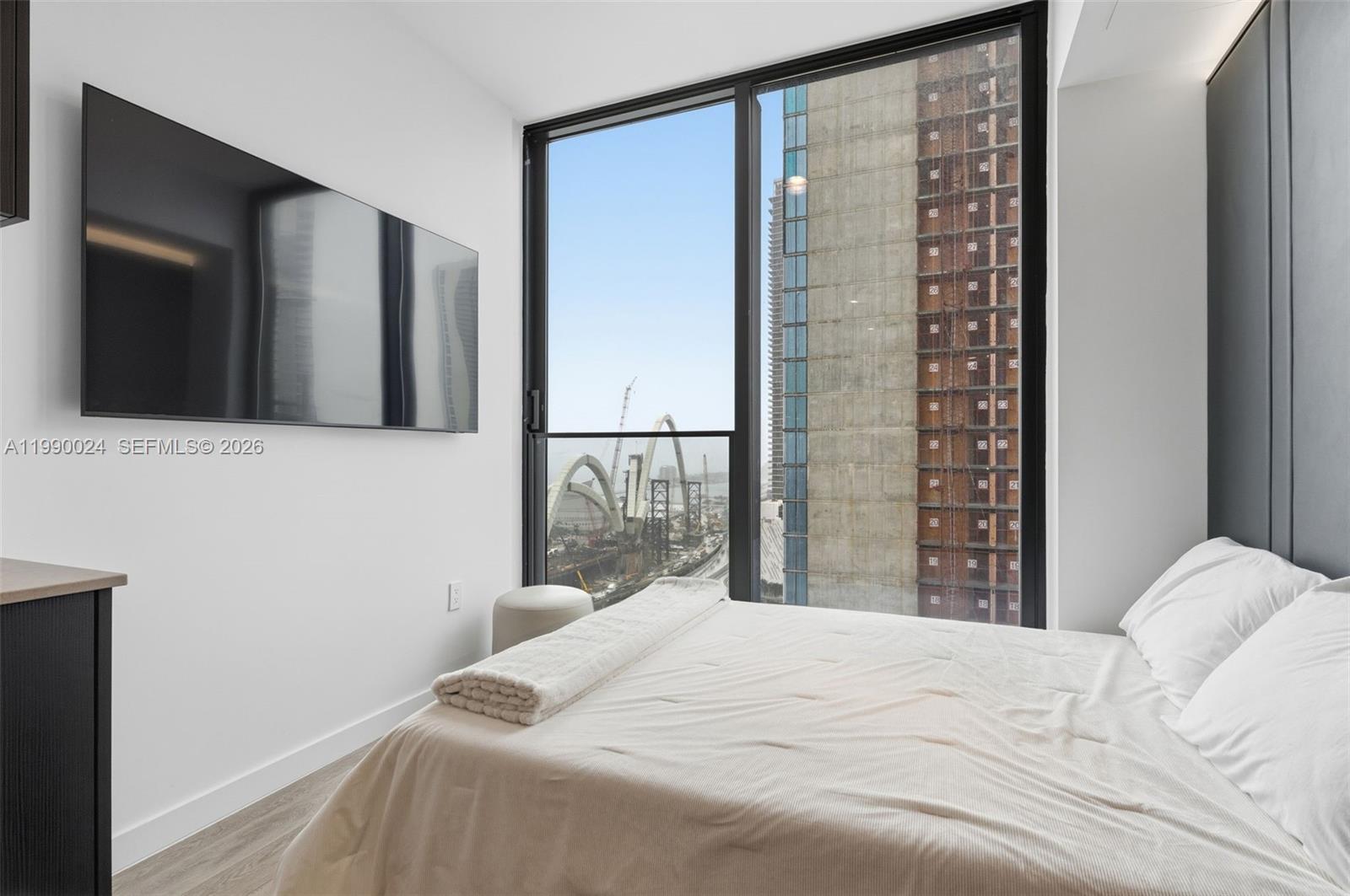 20 NE 11th St # 2306A