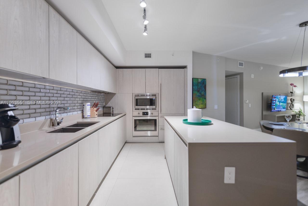 4111 S Ocean Dr # 2207