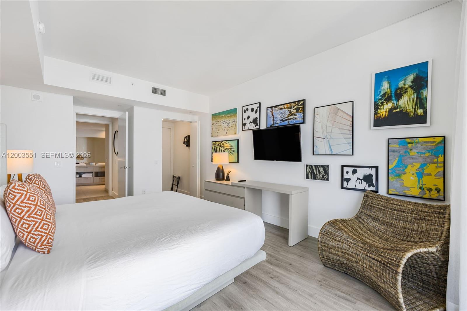 4111 S Ocean Dr # 2207