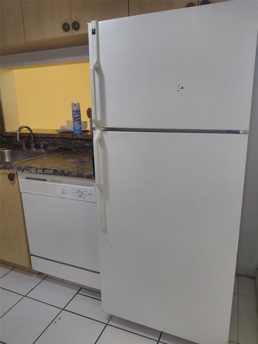 11790 SW 18th St # 3 Unit: 429-3