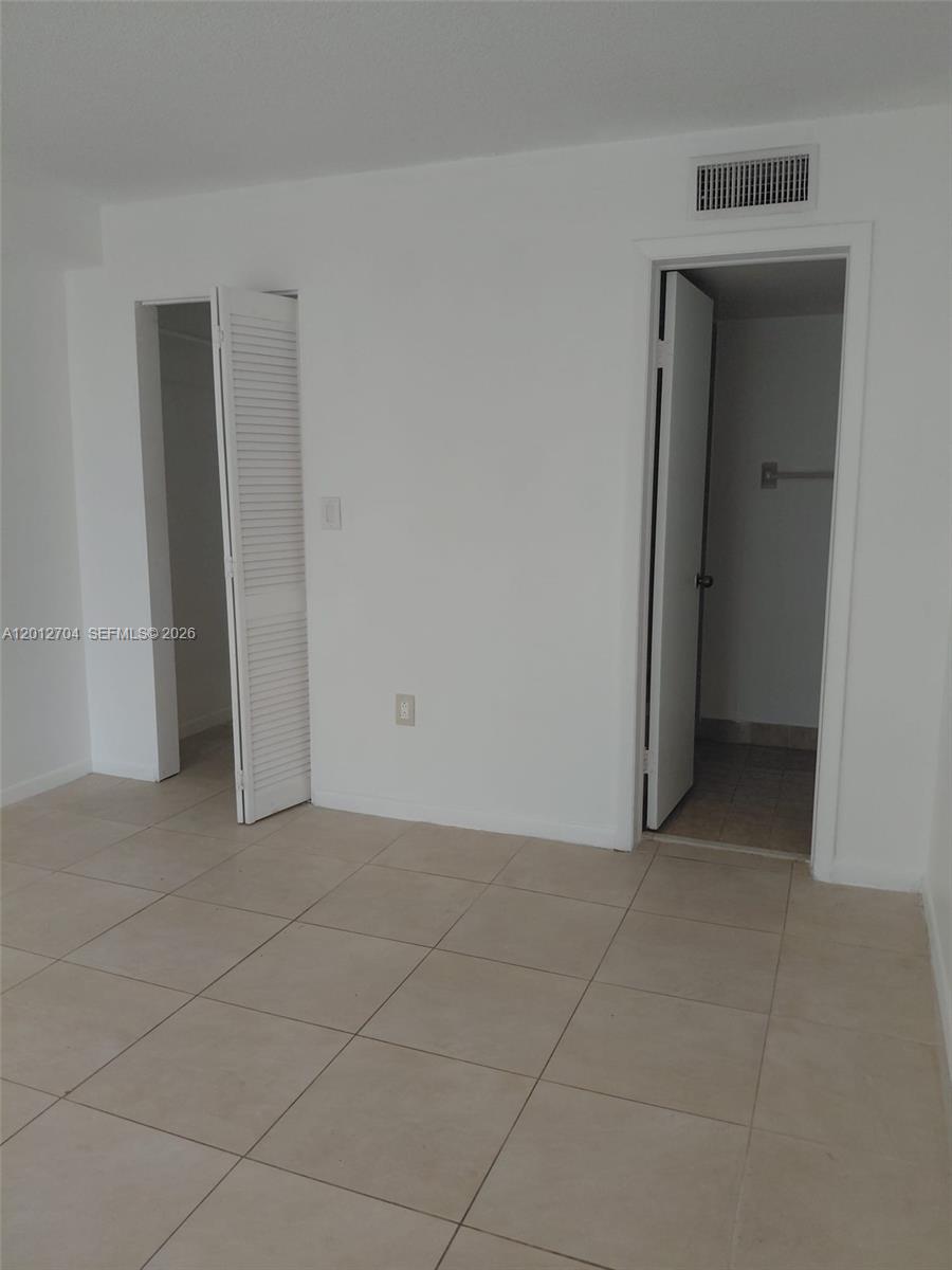 11790 SW 18th St # 3 Unit: 429-3