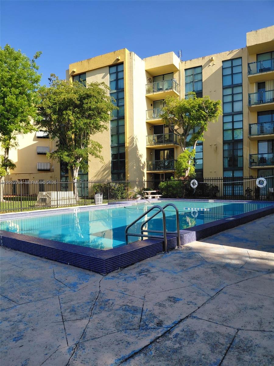 11790 SW 18th St # 3 Unit: 429-3