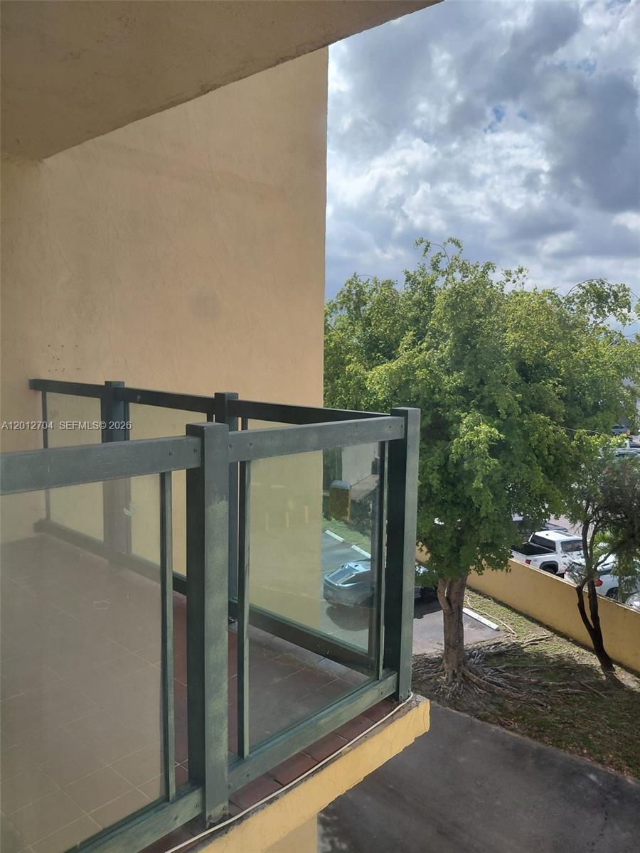 11790 SW 18th St # 3 Unit: 429-3