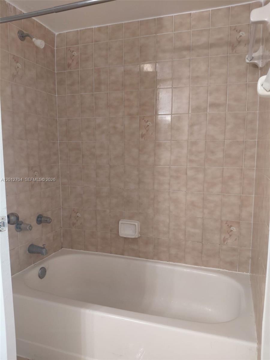 11790 SW 18th St # 3 Unit: 429-3