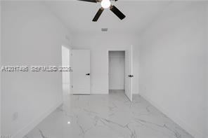 621 GREENBRIAR BLVD