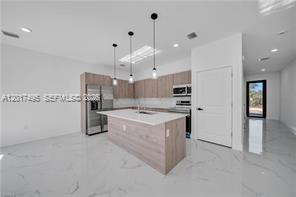 621 GREENBRIAR BLVD