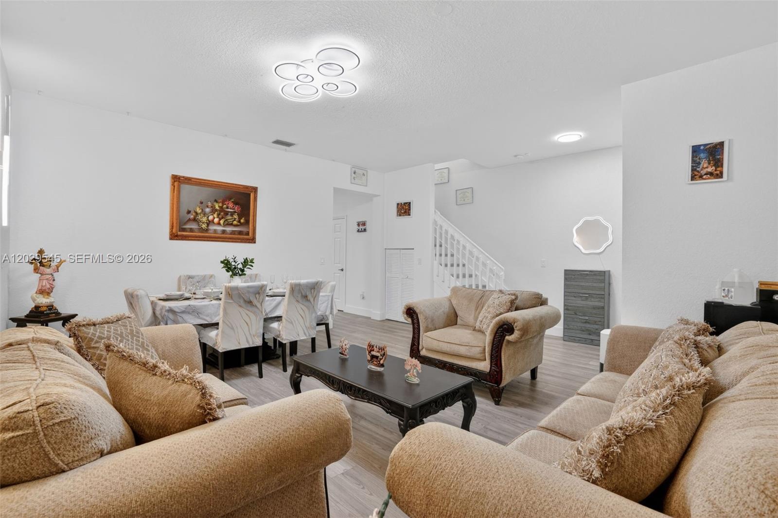 8904 SW 19th St