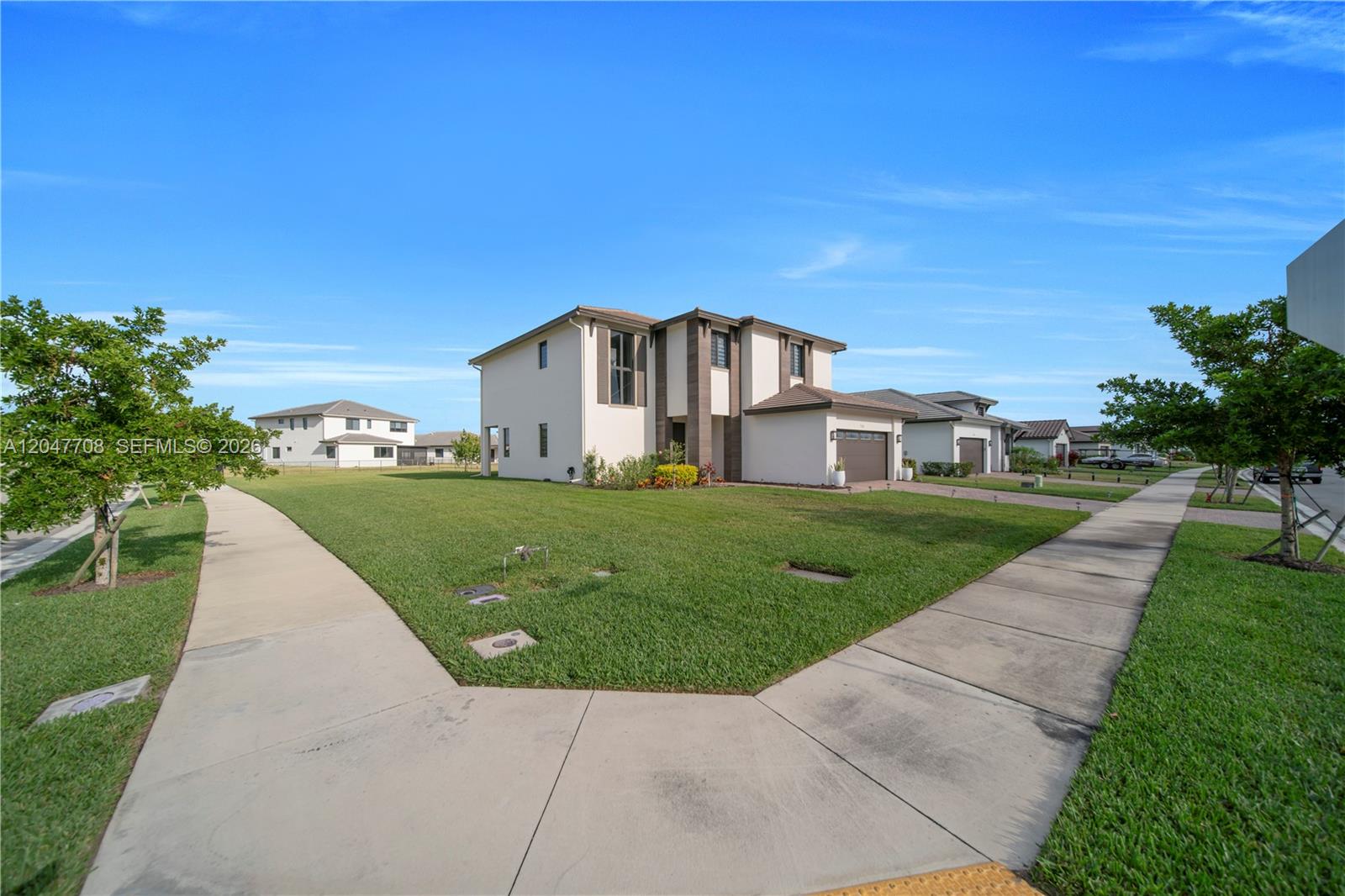 5206 Karlia Dr