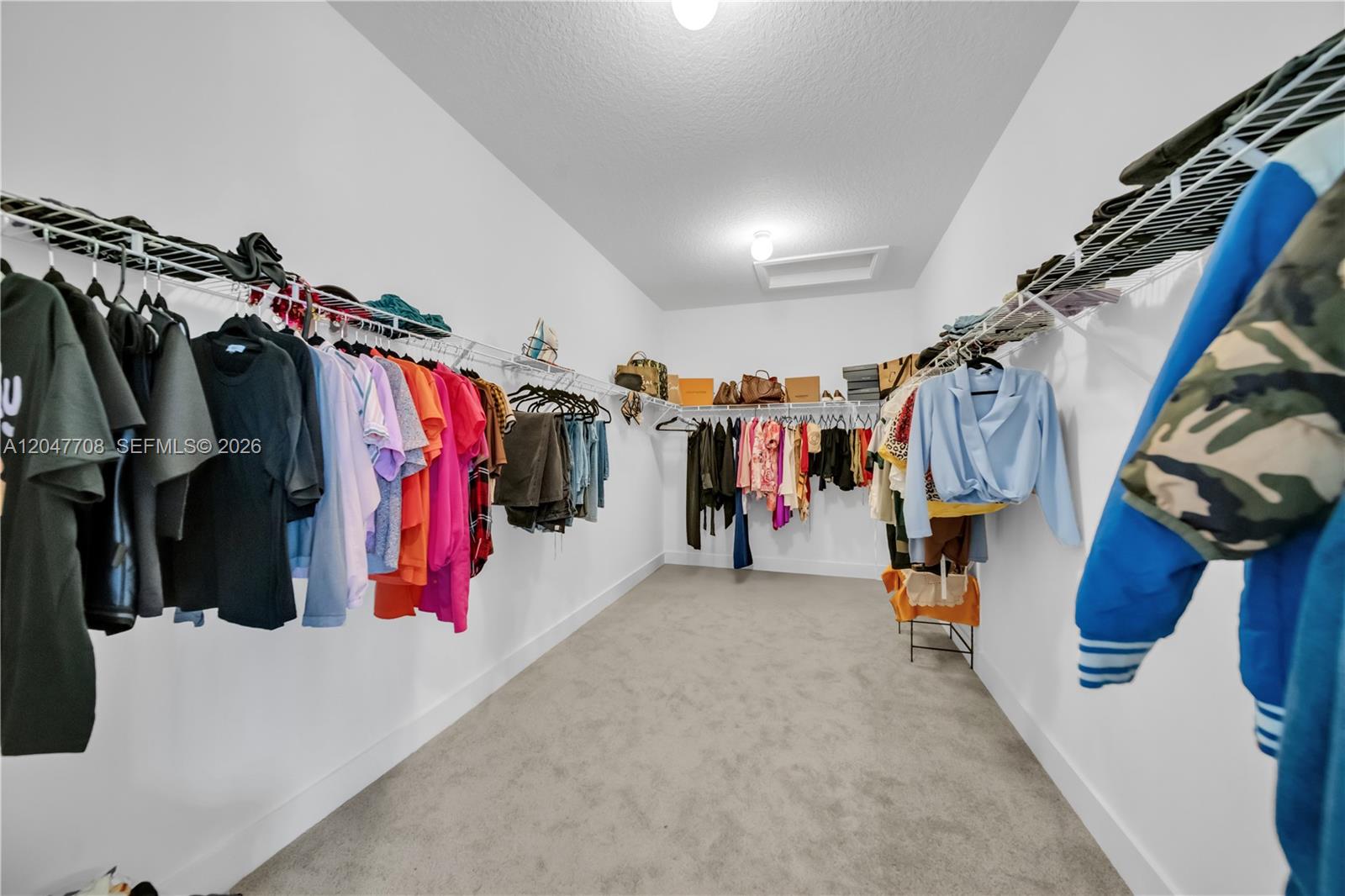 5206 Karlia Dr