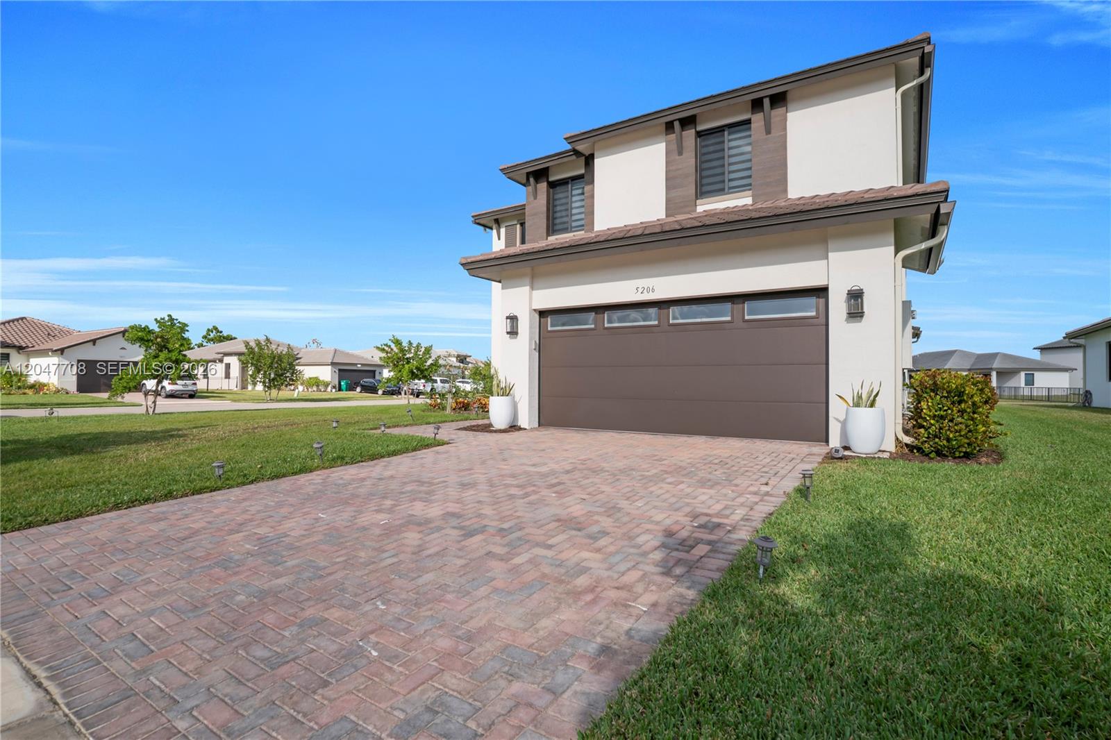 5206 Karlia Dr