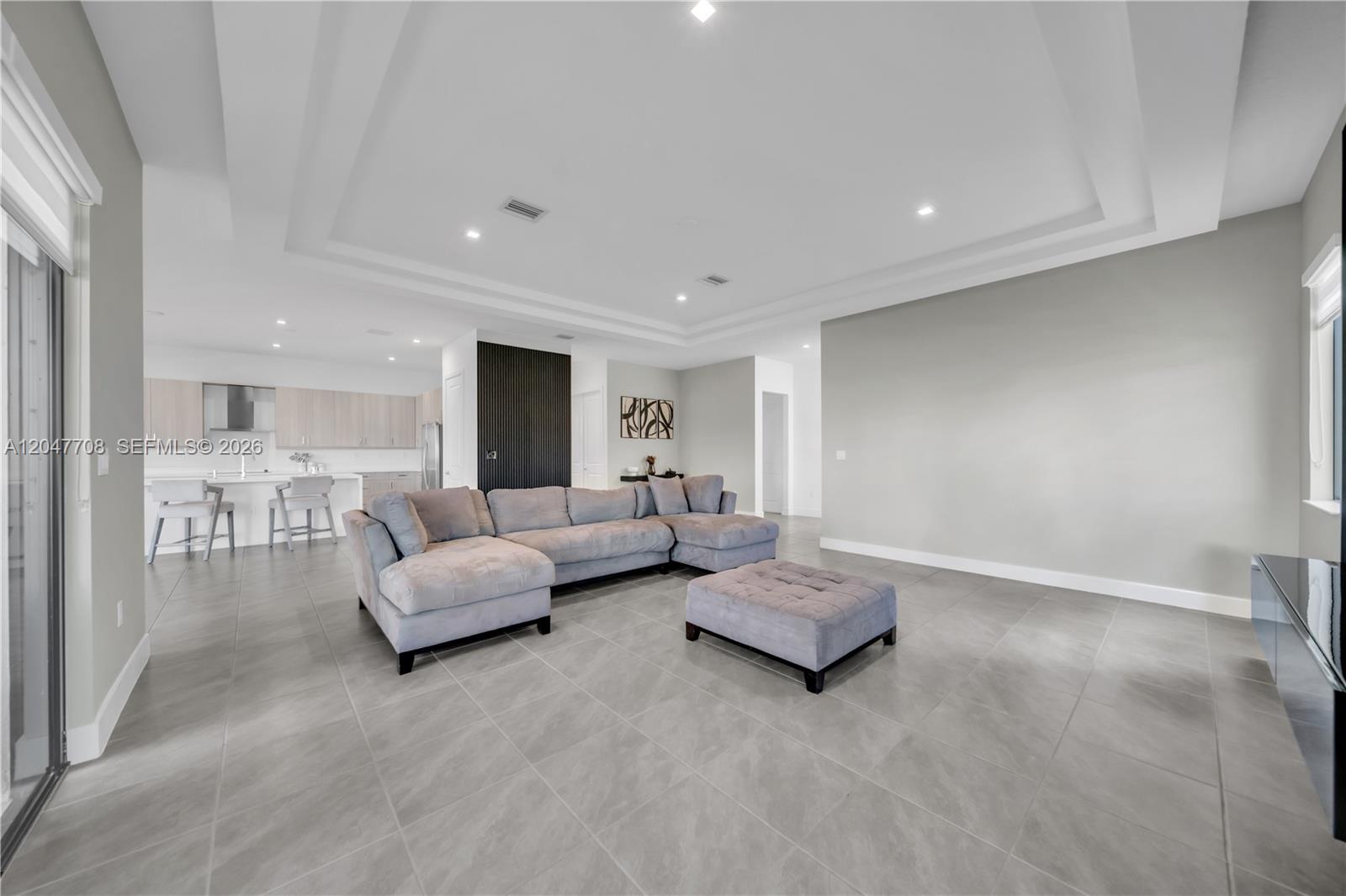 5206 Karlia Dr