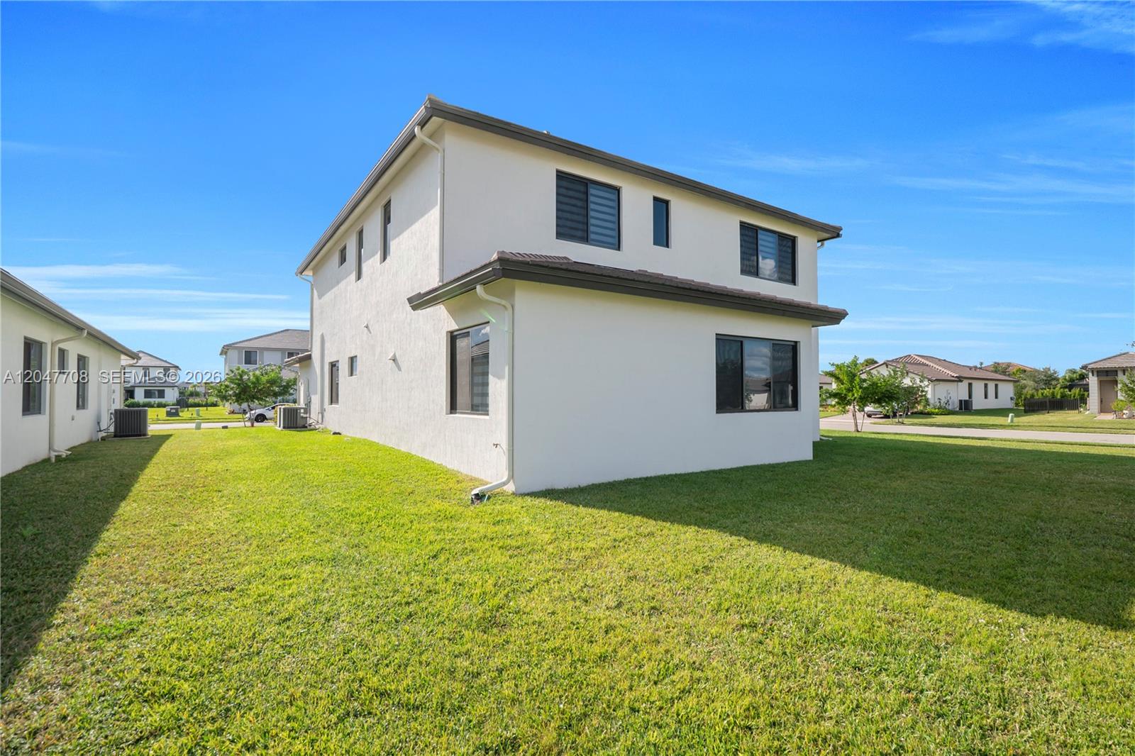 5206 Karlia Dr