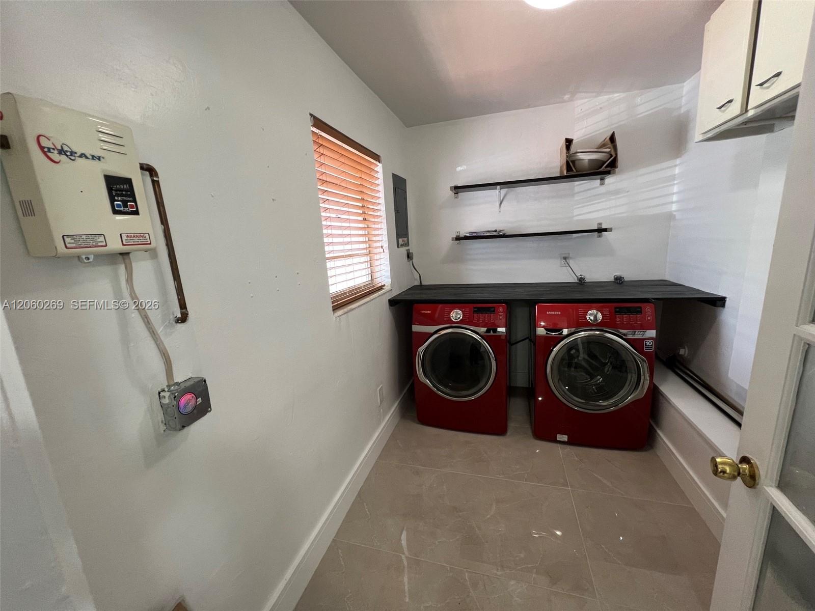 1820 W 72nd Pl