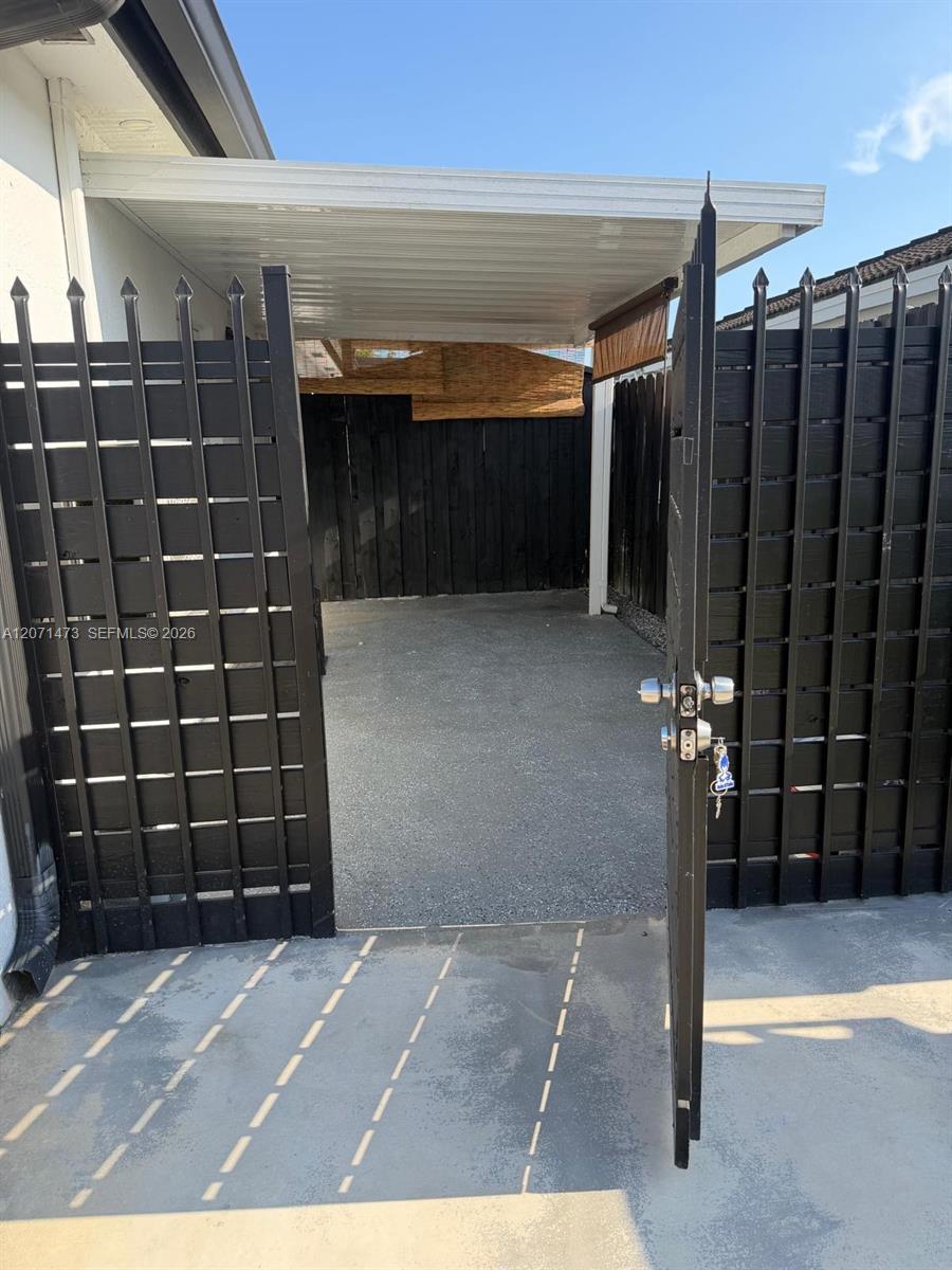15420 SW 169th Ln Unit: Studio