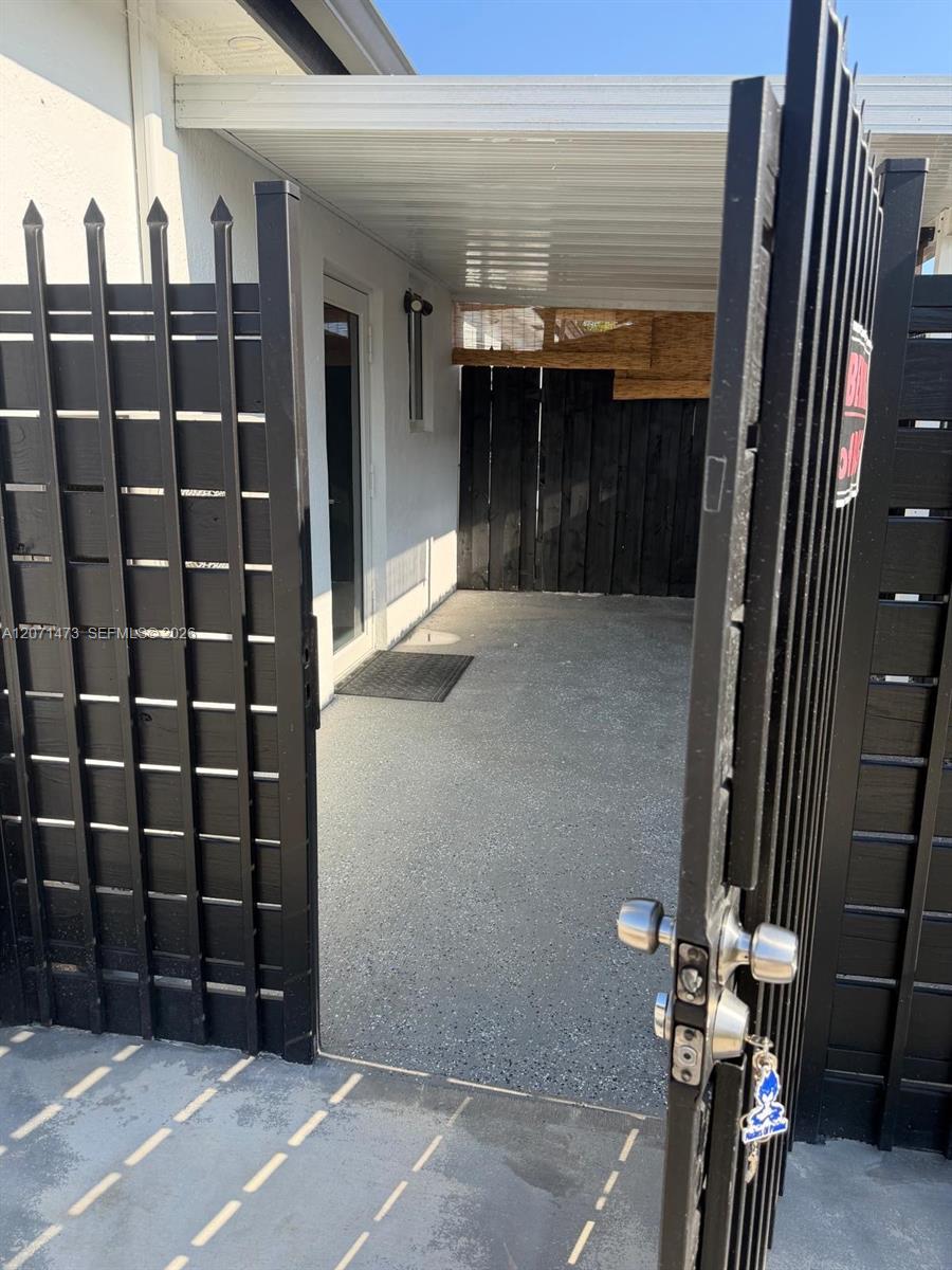 15420 SW 169th Ln Unit: Studio