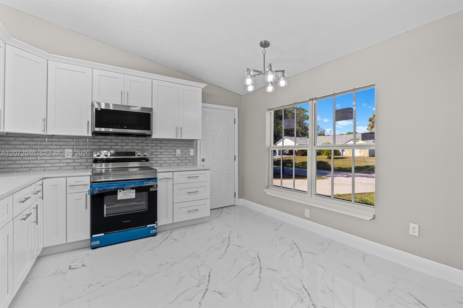 1774 NW GLENRIDGE # 1774