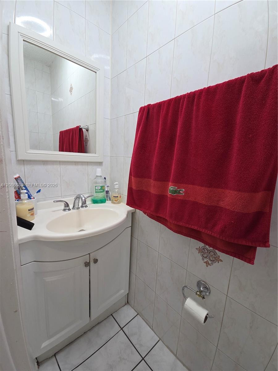 1784 W 56th Ter # 401
