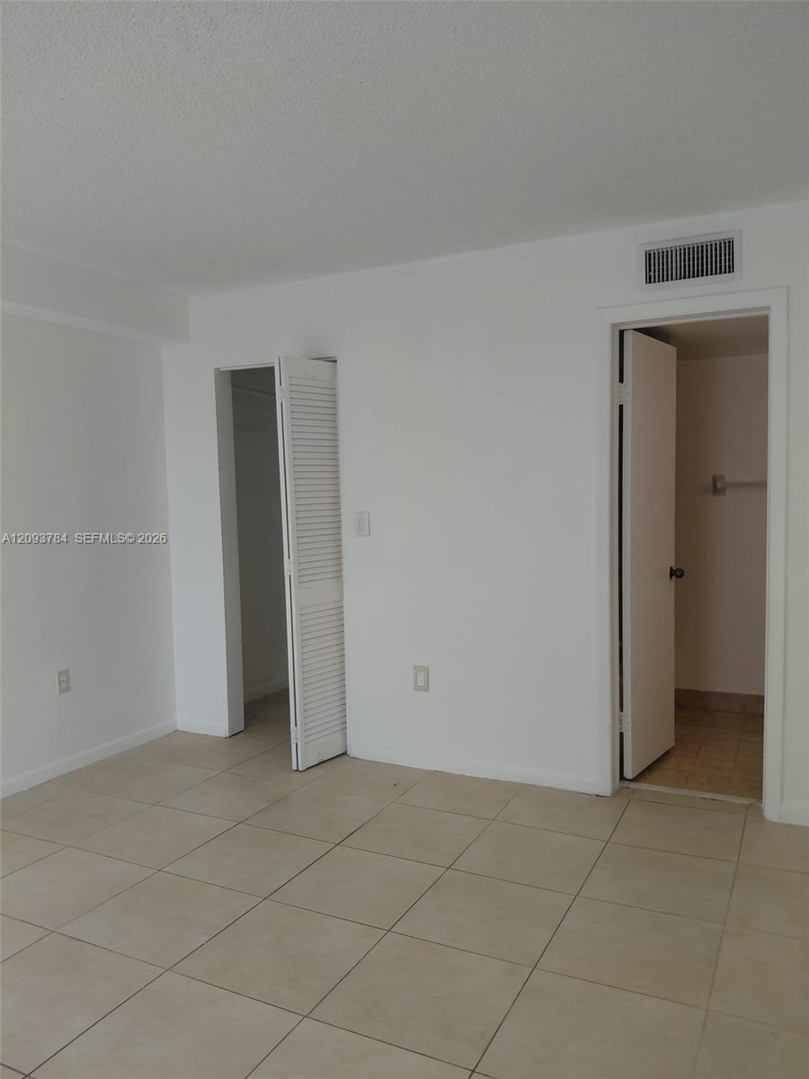 11790 SW 18th St # 3 Unit: 429-3