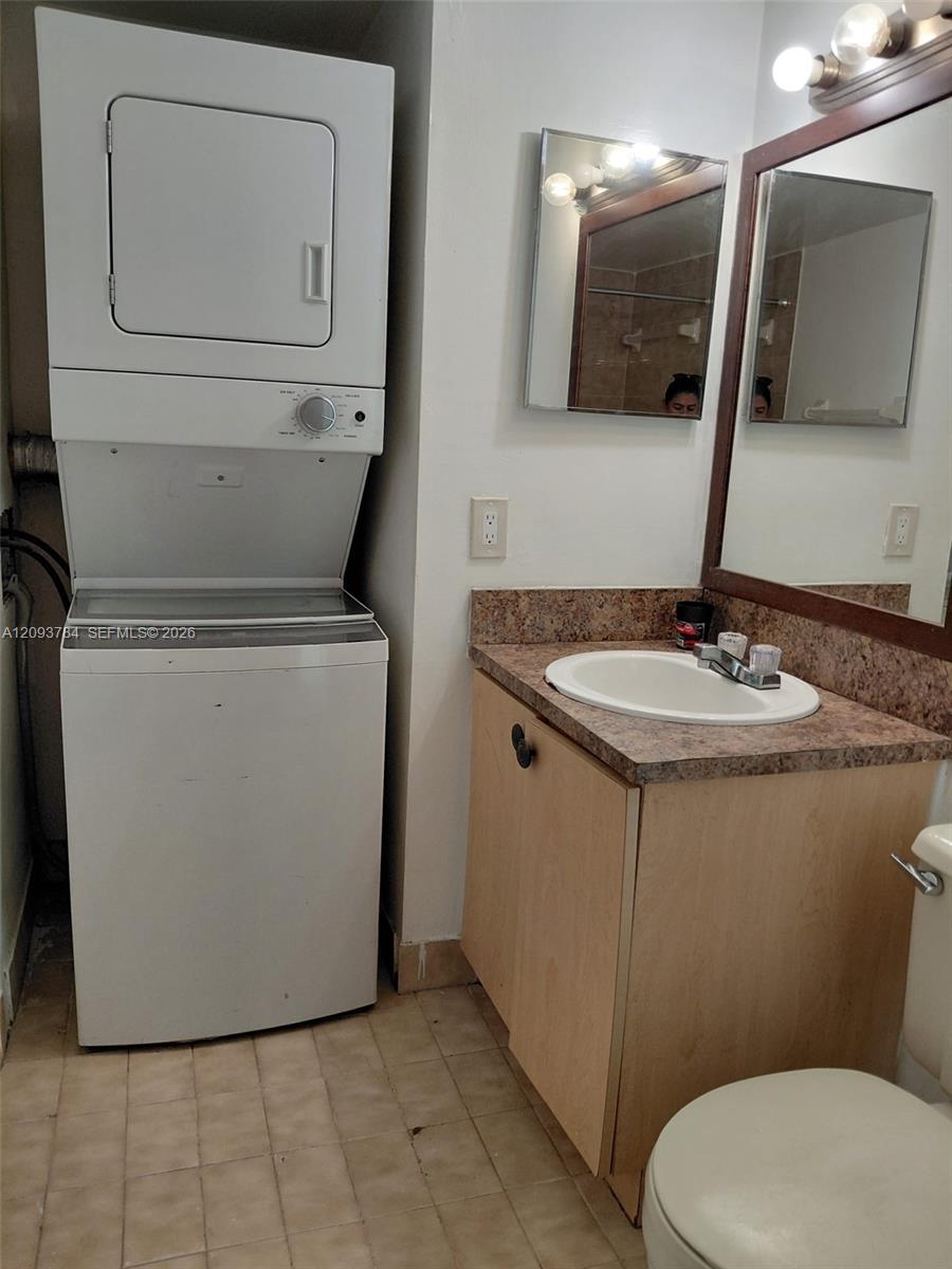 11790 SW 18th St # 3 Unit: 429-3