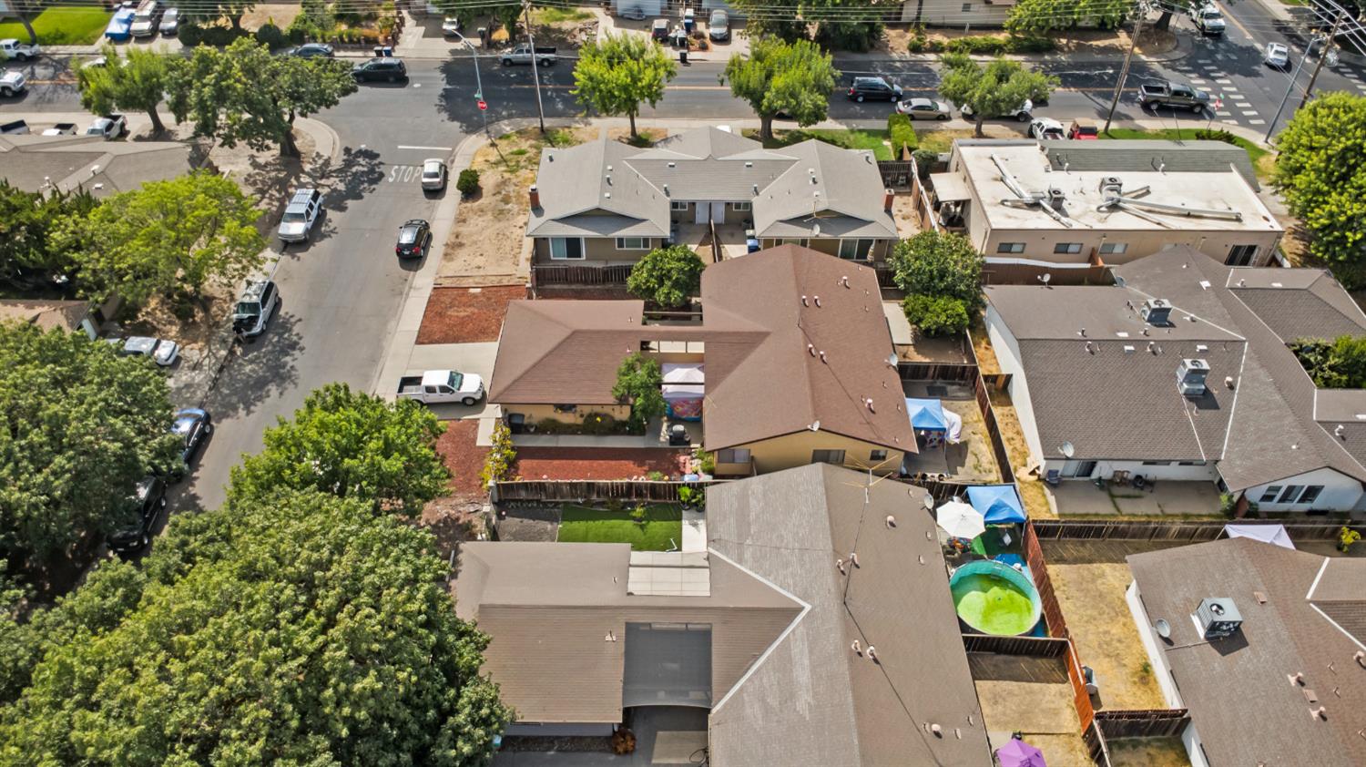 1805 Bradford Court