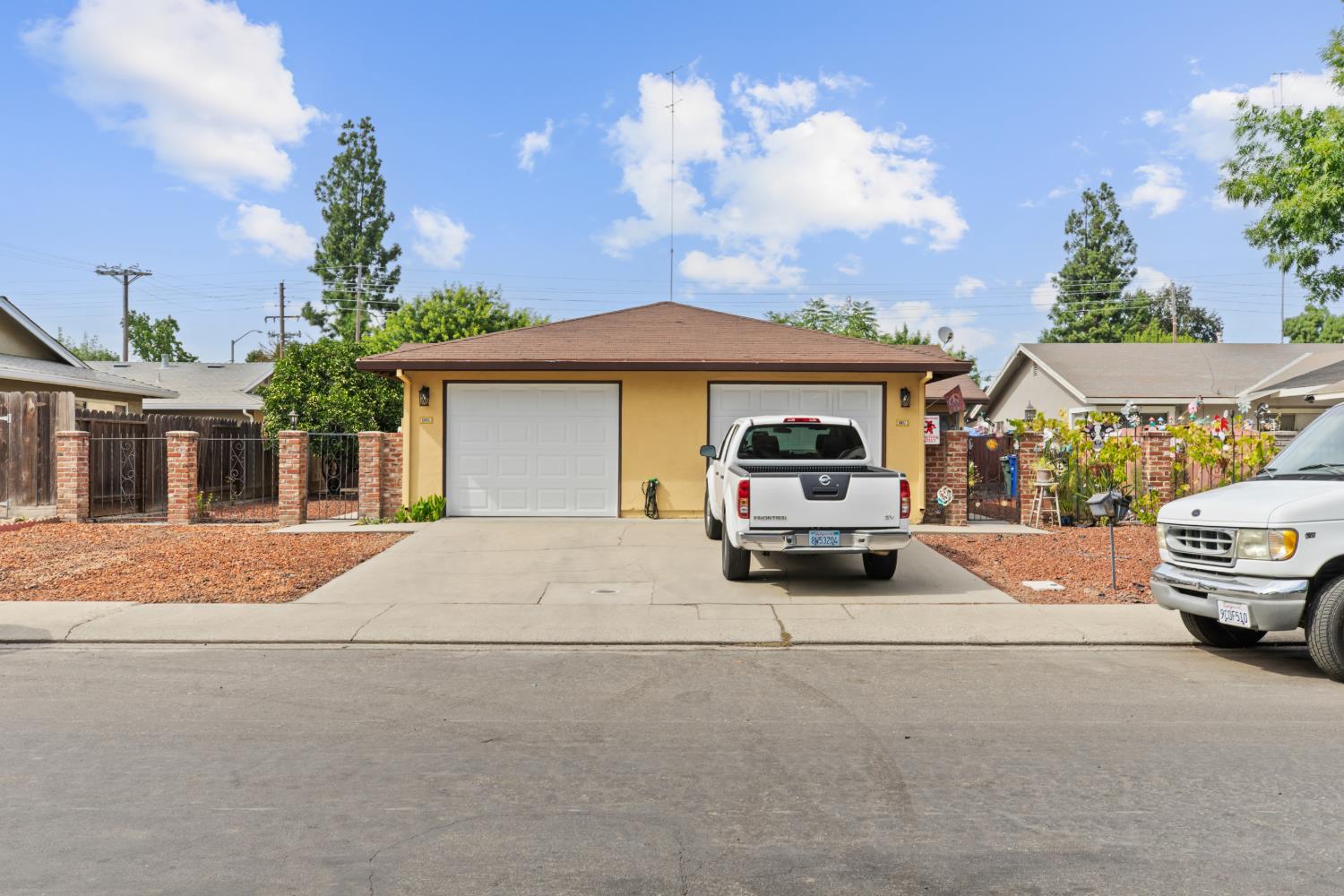 1805 Bradford Court