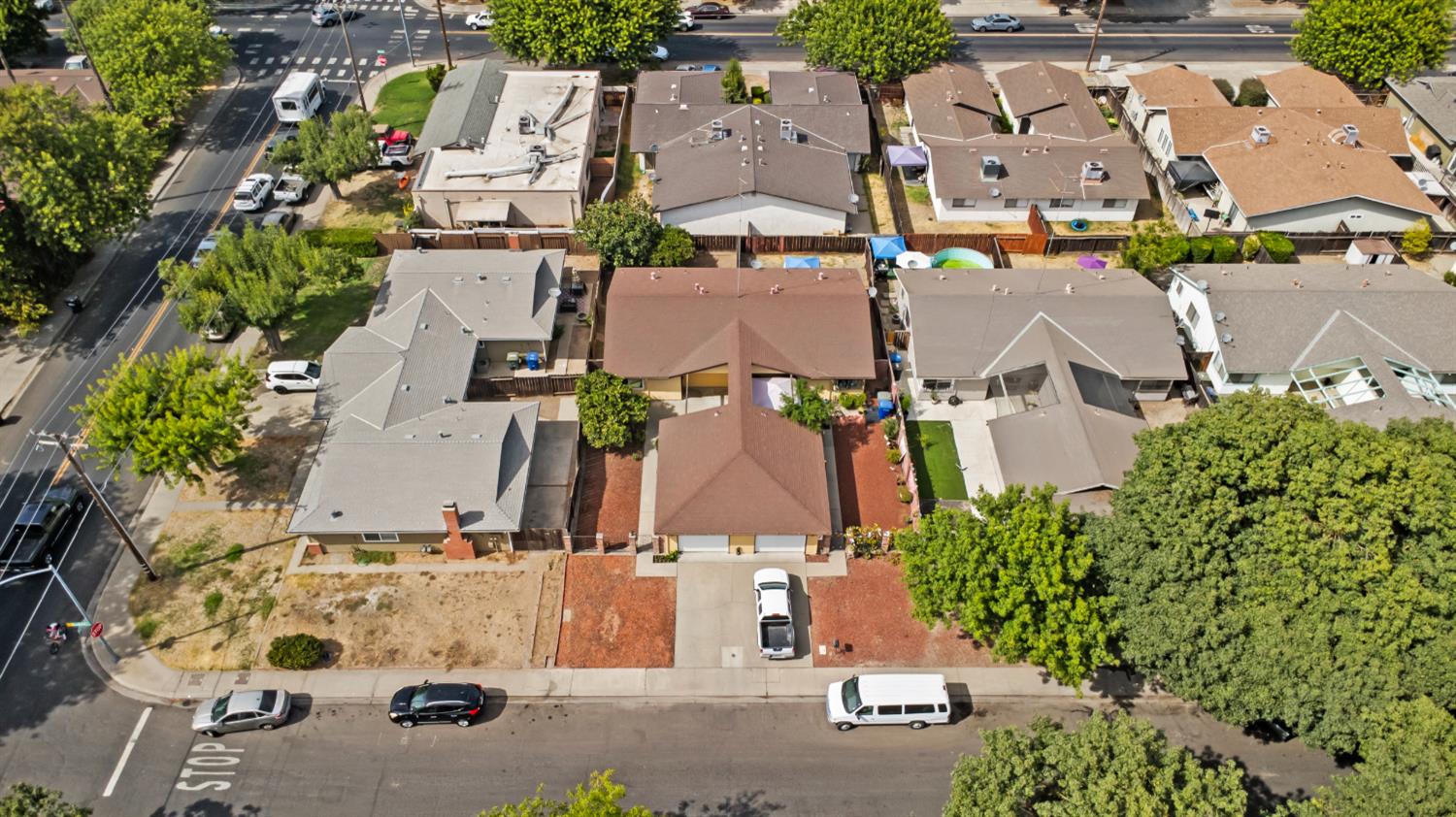 1805 Bradford Court