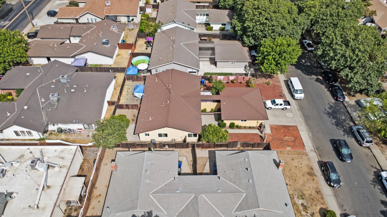 1805 Bradford Court