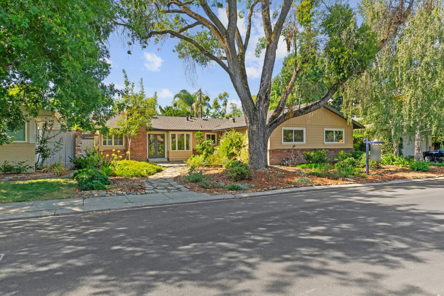 1418 Fordham Avenue