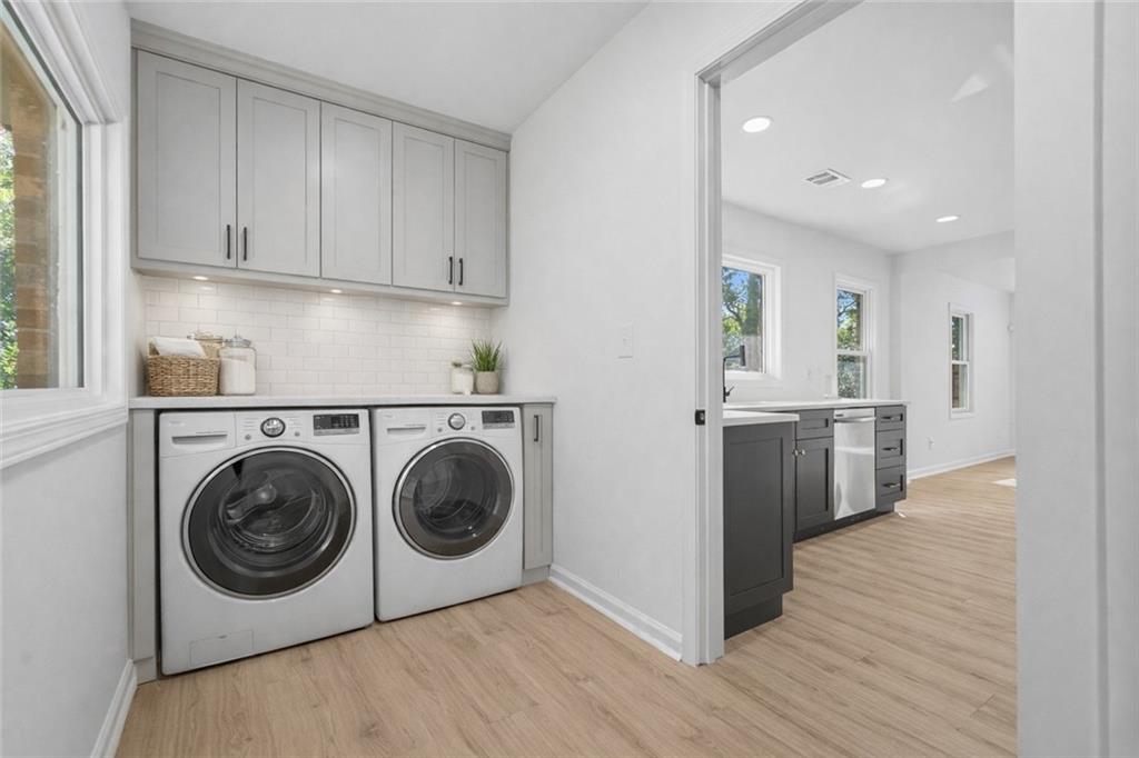 2885 Dale Creek Drive NW