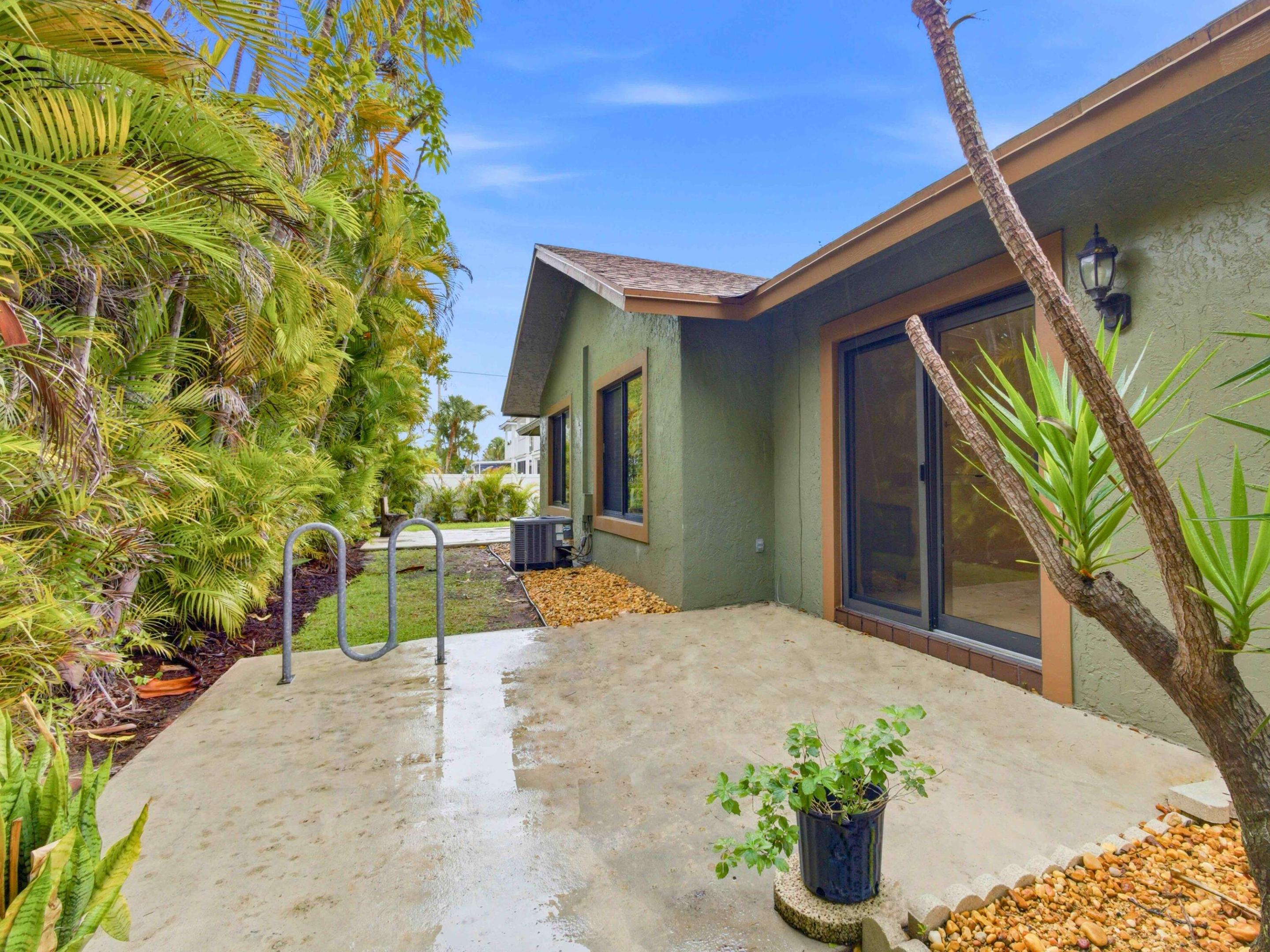 825 Dogwood Drive