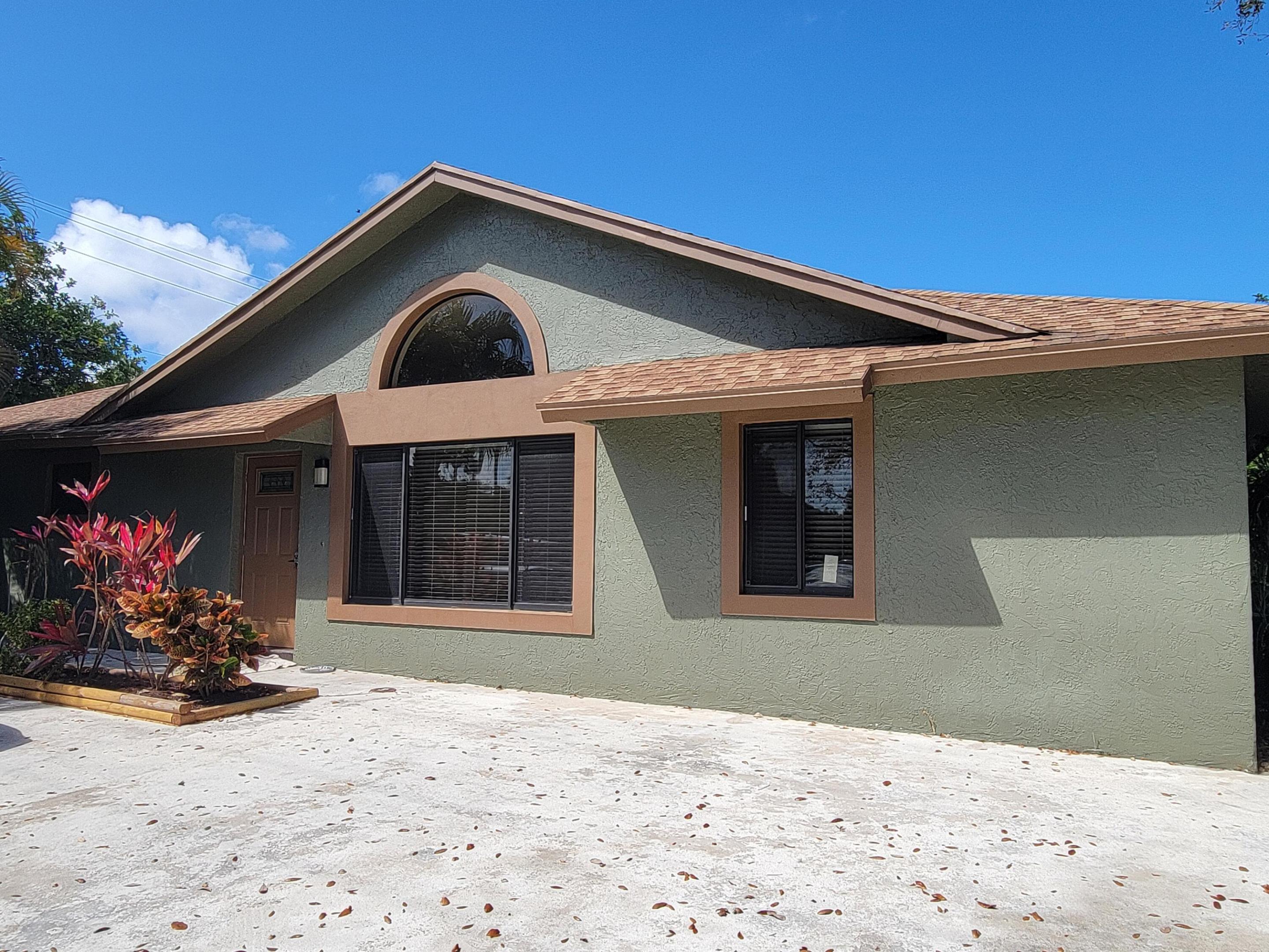 825 Dogwood Drive