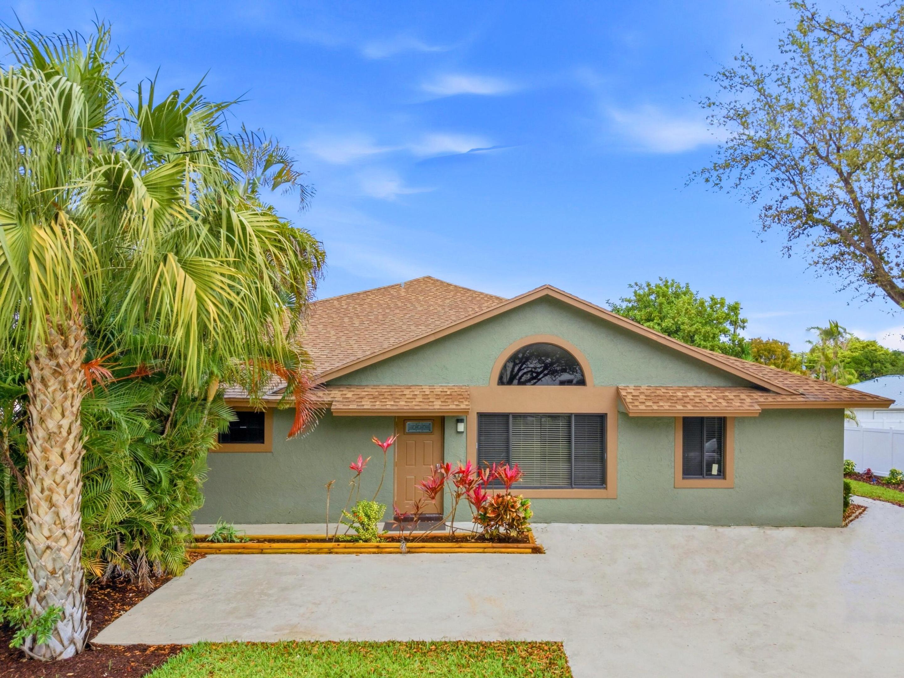 825 Dogwood Drive