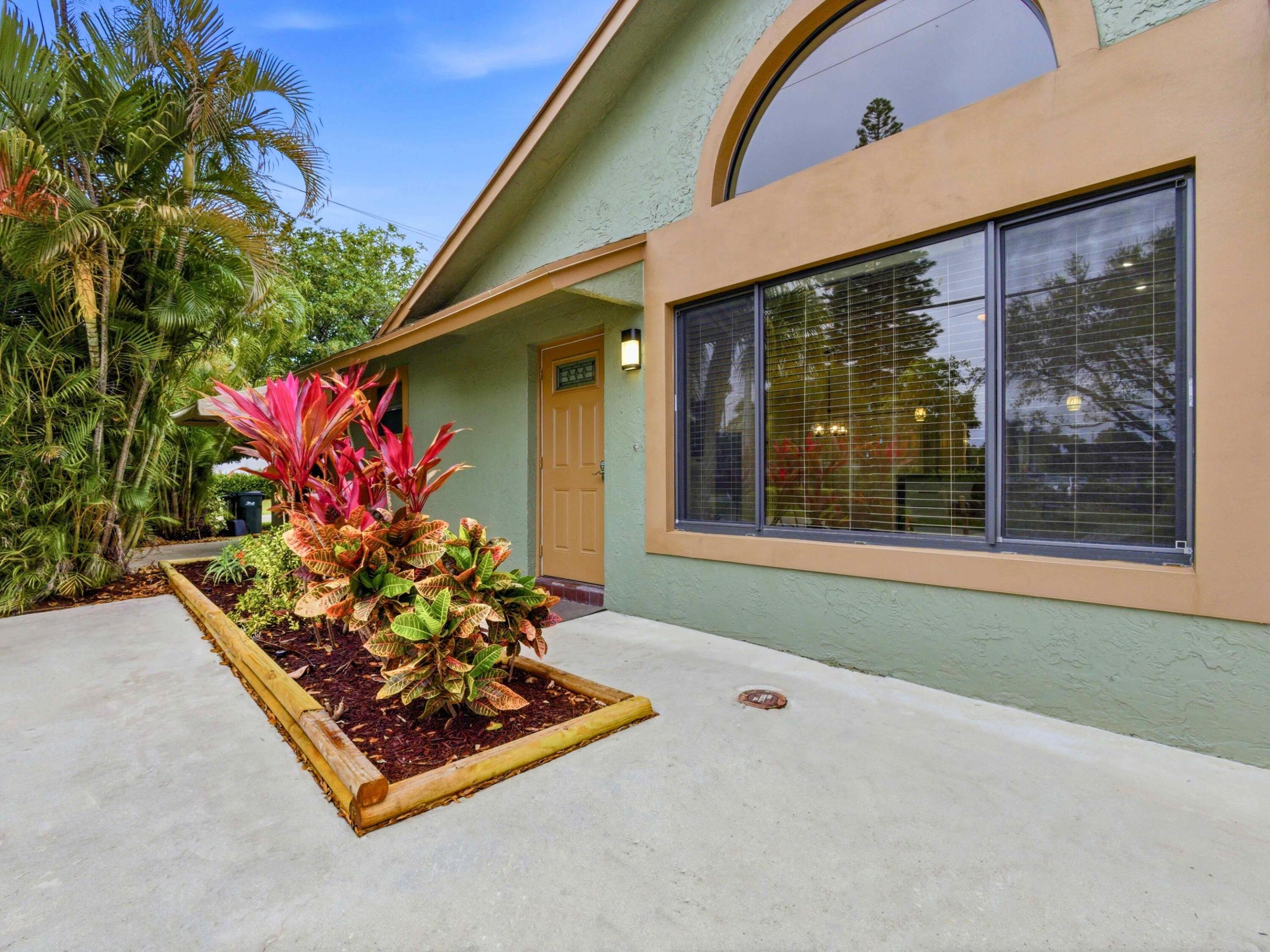 825 Dogwood Drive