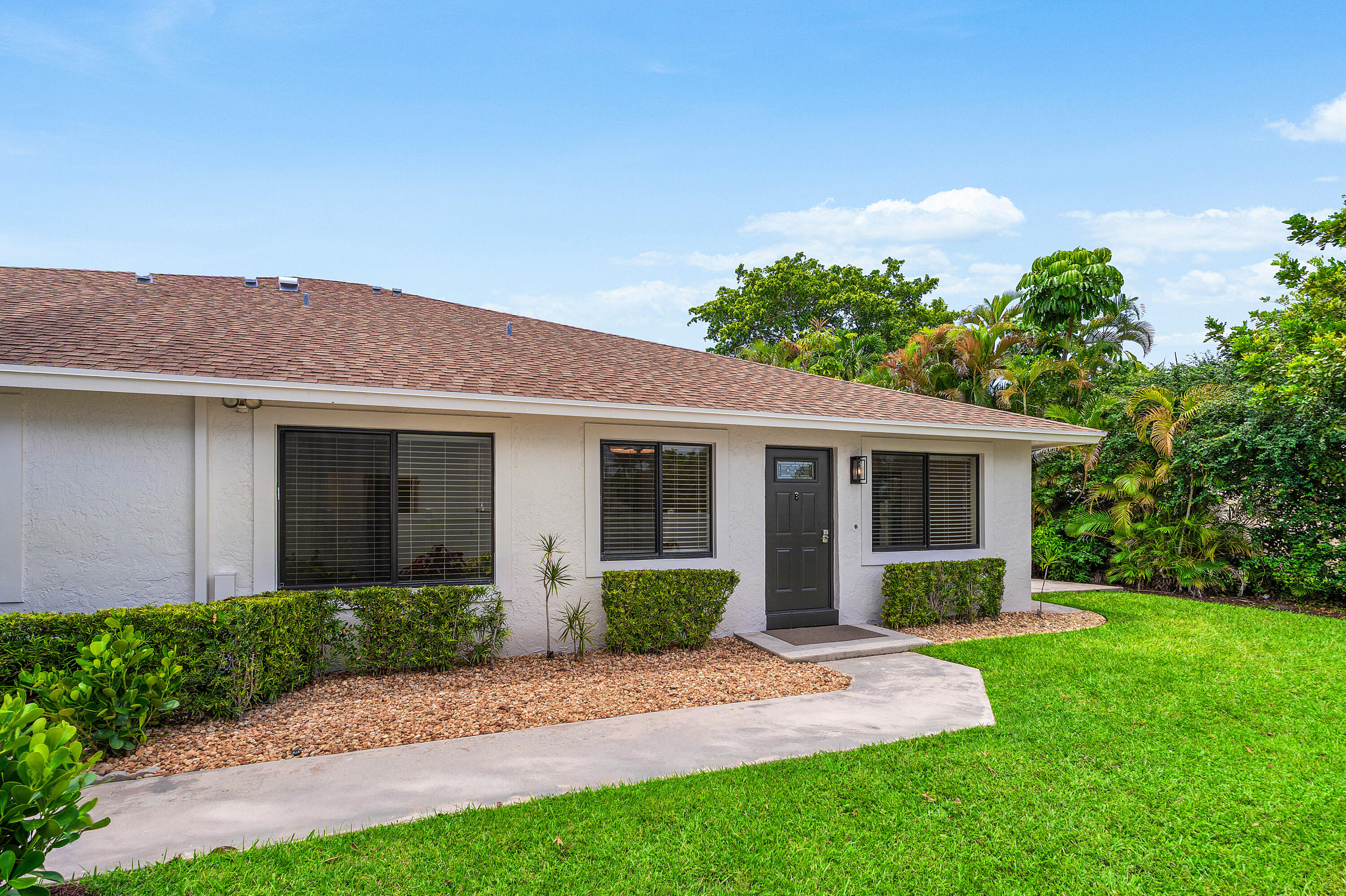 825 DOGWOOD Drive B