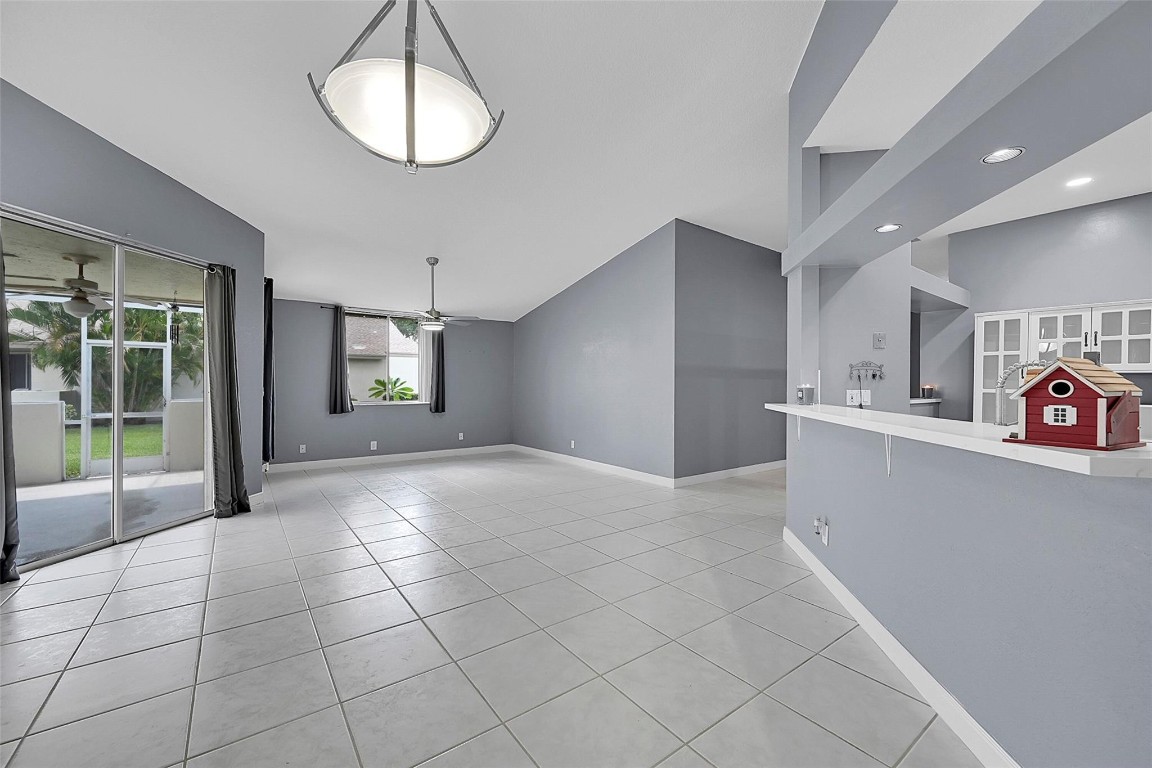 9677 Boca Gardens Cir D