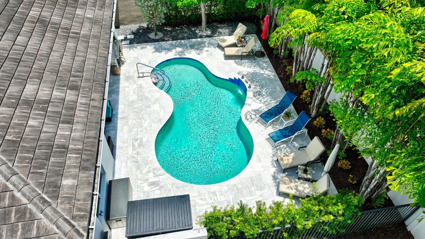 15362 Sandy Beach Ter