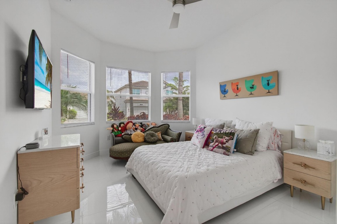 15362 Sandy Beach Ter