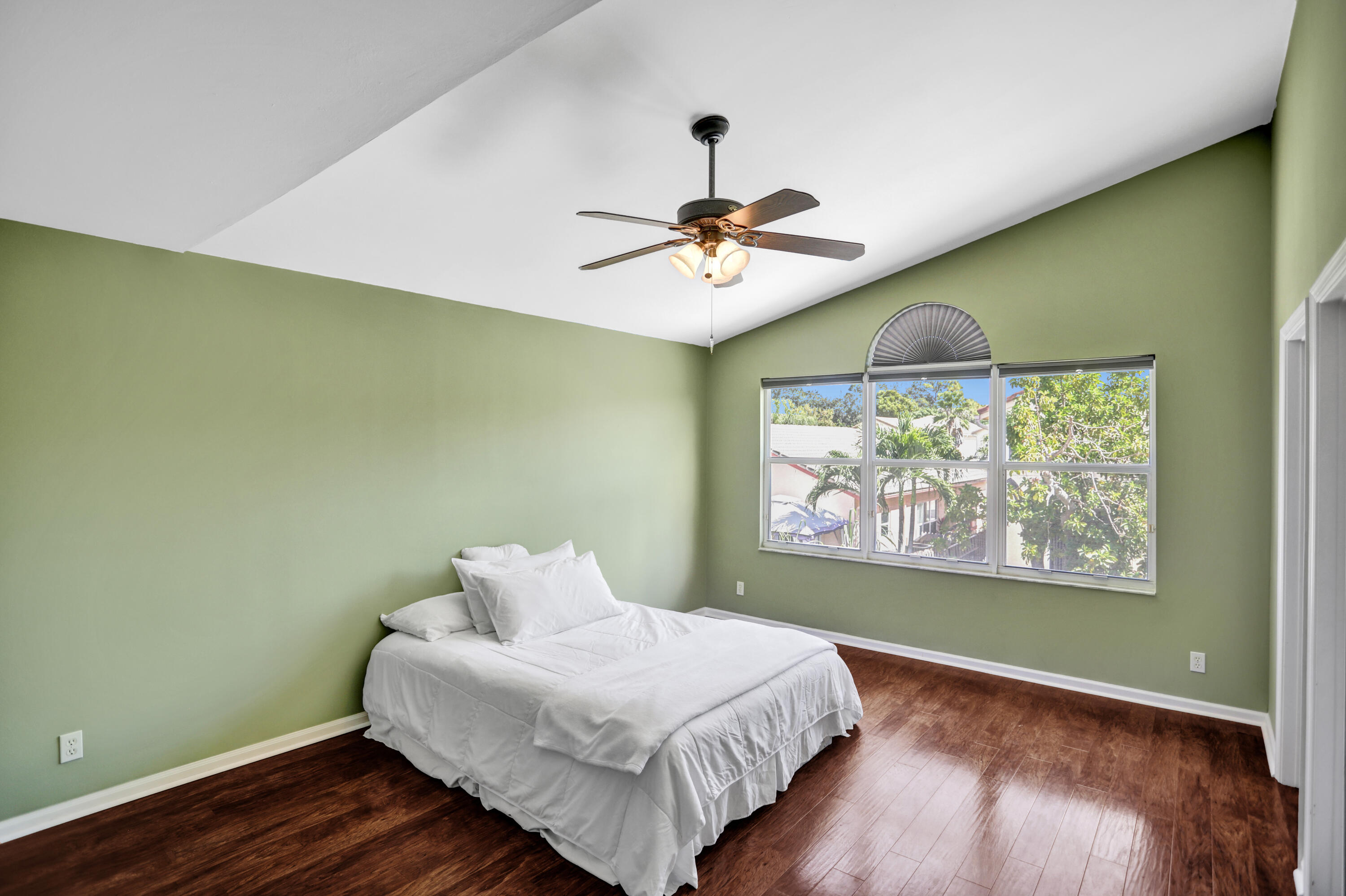 7501 Colony Palm Drive