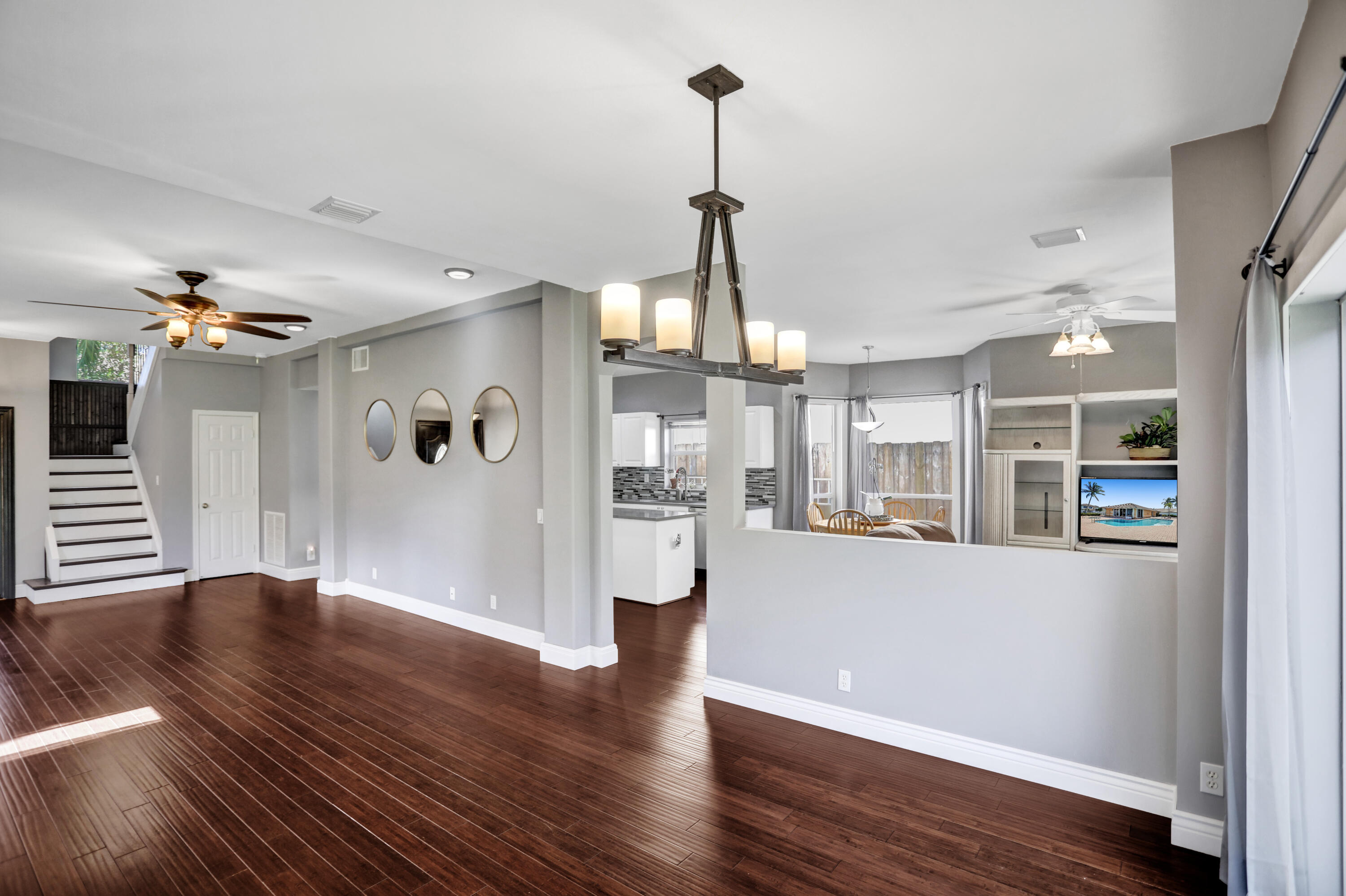 7501 Colony Palm Drive