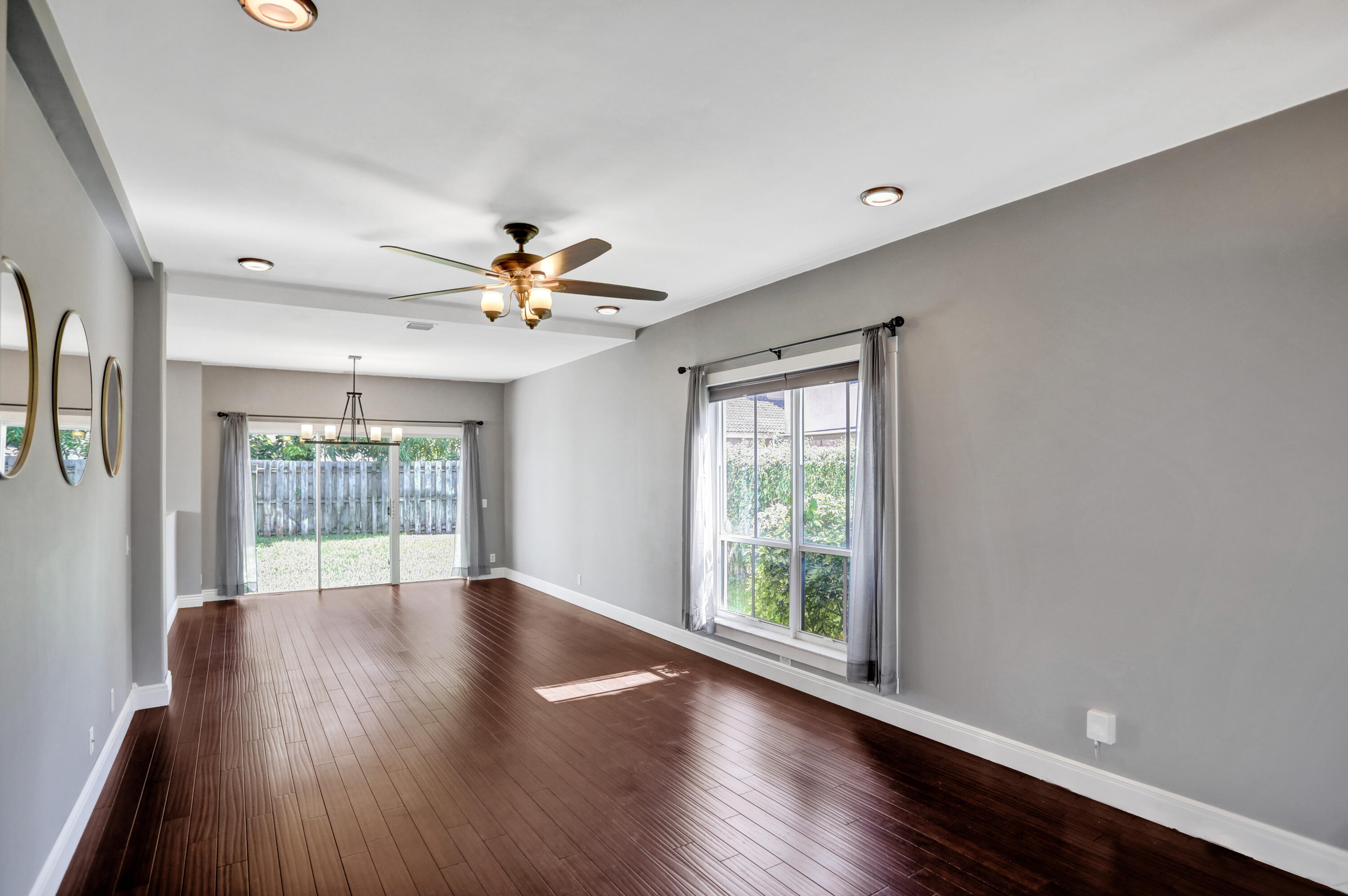 7501 Colony Palm Drive