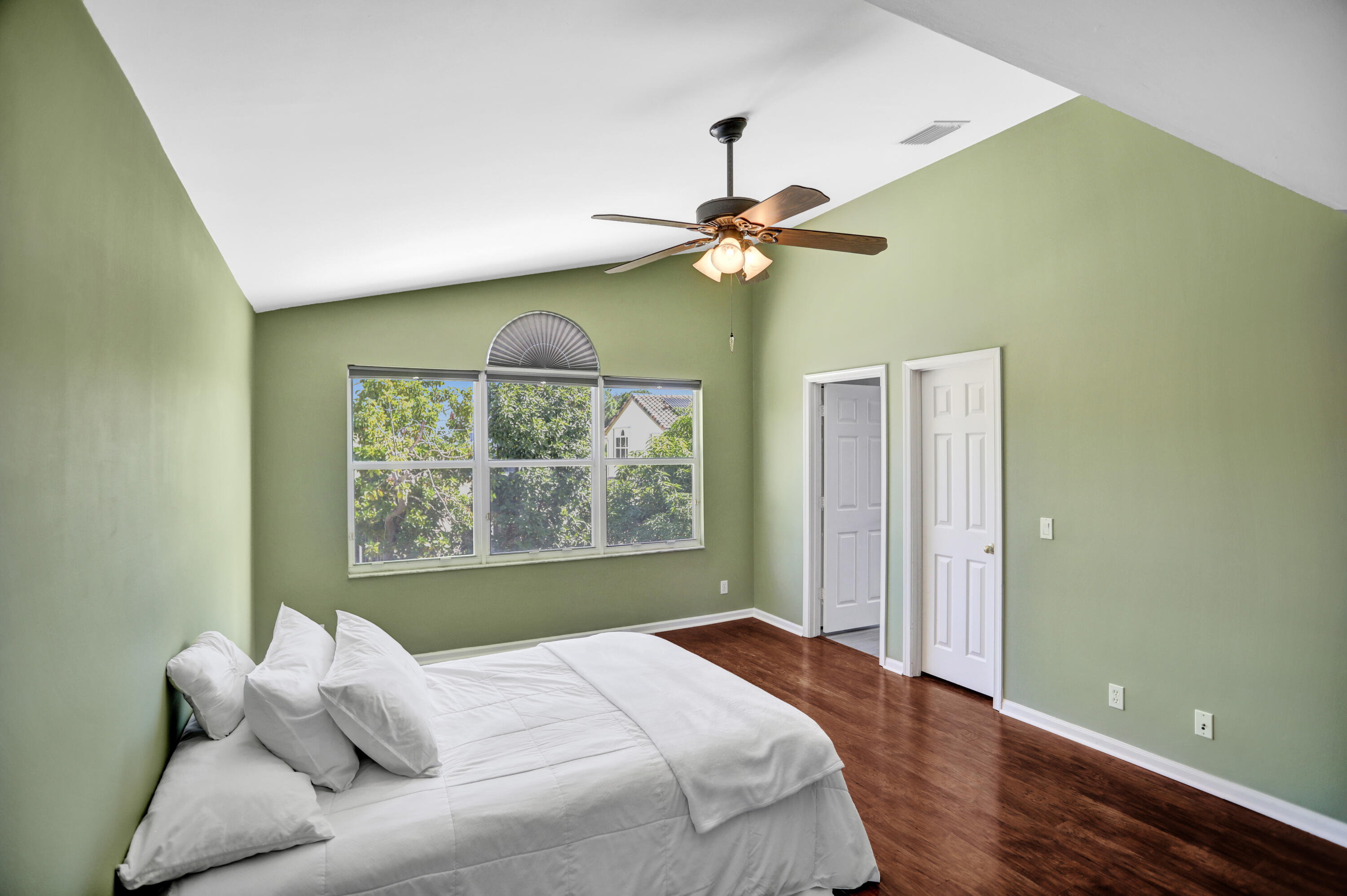 7501 Colony Palm Drive