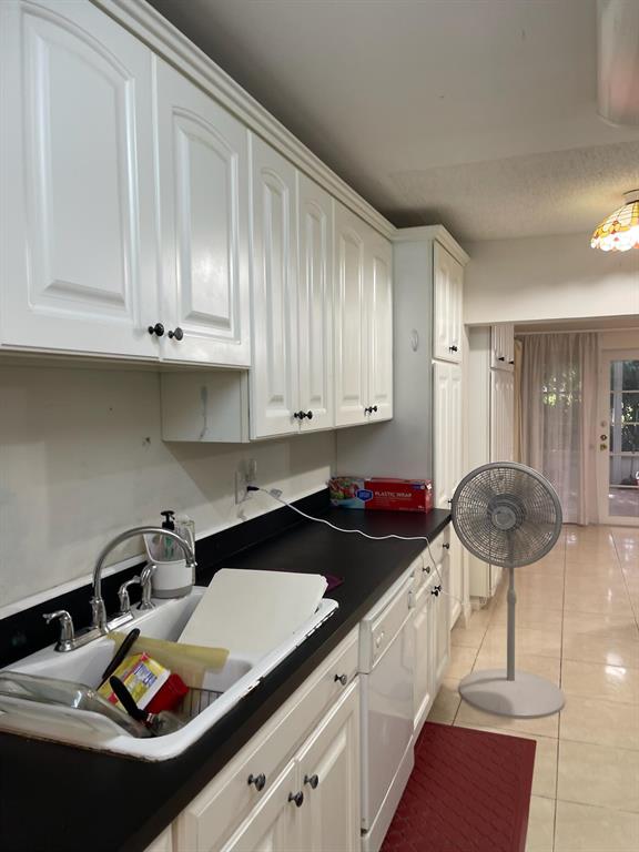 8752 Escondido Way E