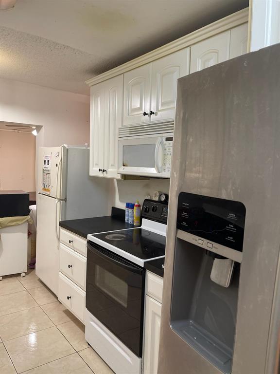 8752 Escondido Way E