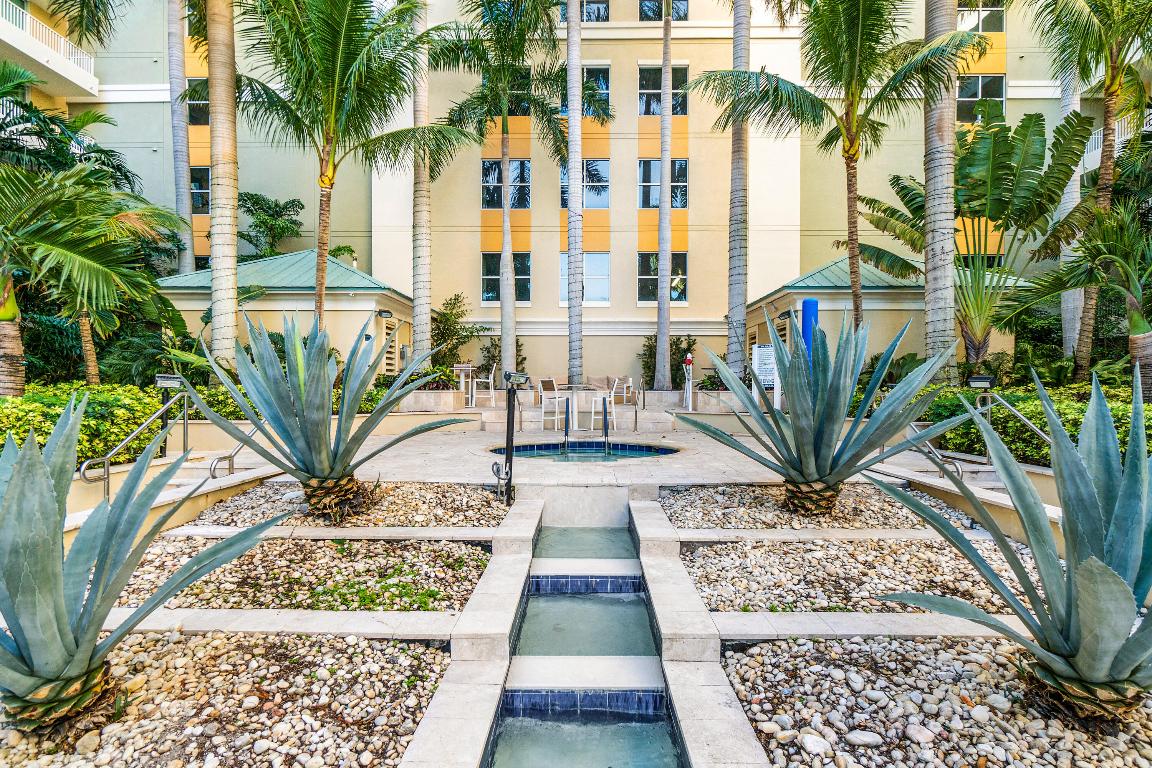 625 Casa Loma Boulevard Unit: 602