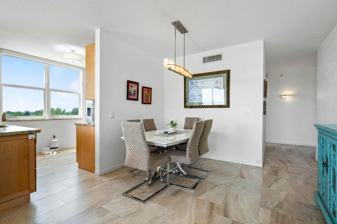 625 Casa Loma Boulevard Unit: 602